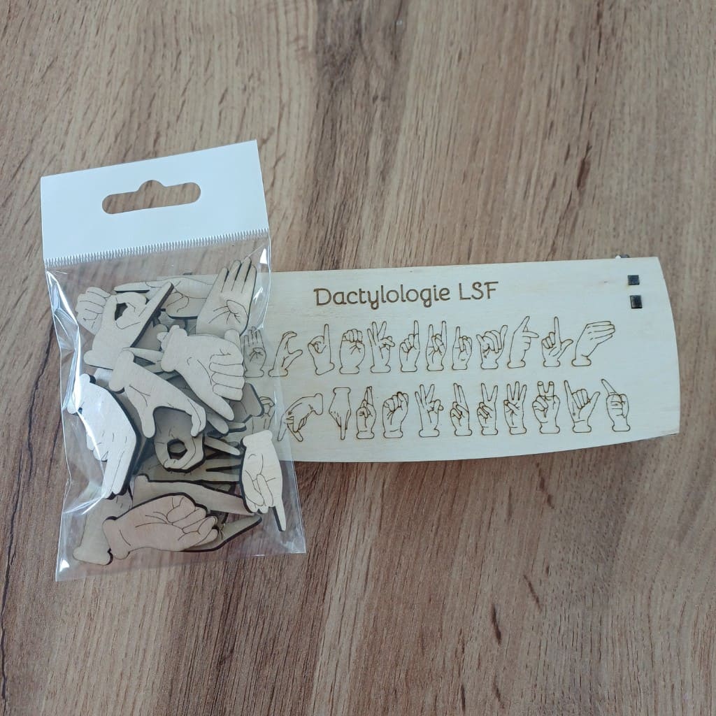 Boîte en bois gravée avec l'alphabet en Langue des Signes Française ,LSF, style dactylologie