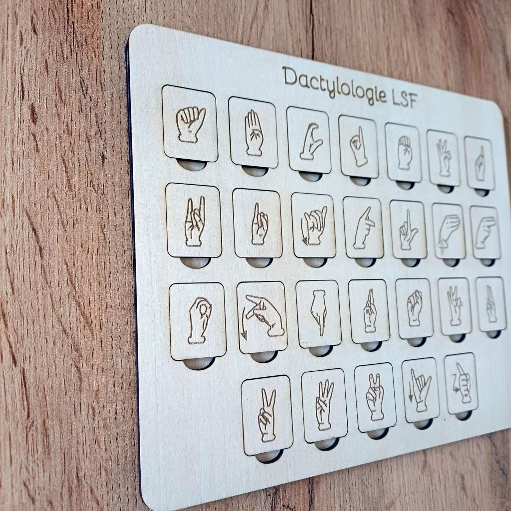 Plateau de jeu en bois alphabet LSF avec 26 jetons