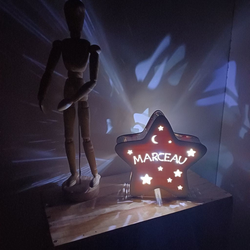 Veilleuse Étoile en Bois, personnalisée prénom ou texte | Lumière LEDS