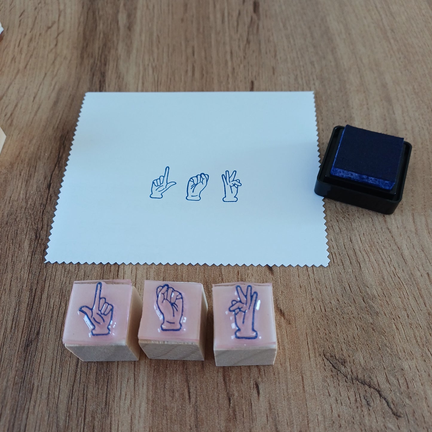 Tampons LSF – Alphabet en dactylologie | Lot de 26 tampons (Version standard)