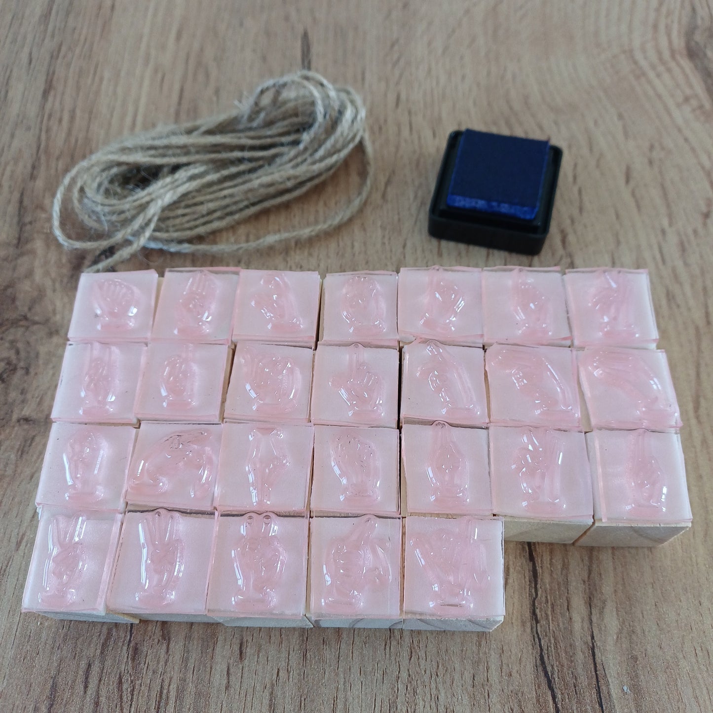 Tampons LSF – Alphabet en dactylologie | Lot de 26 tampons (Version standard)